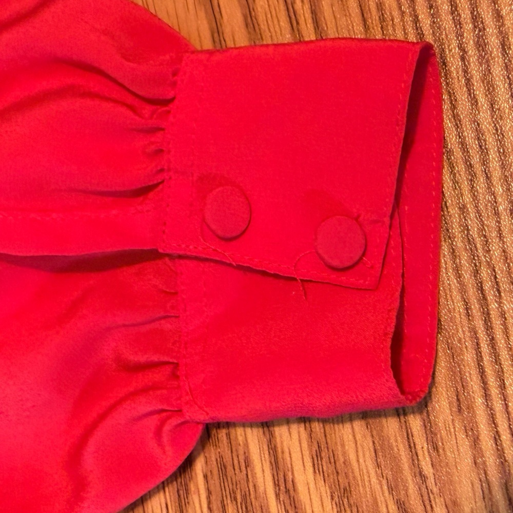 Michelle Stuart Vibrant Red Pleated Blouse - Picture 10 of 10